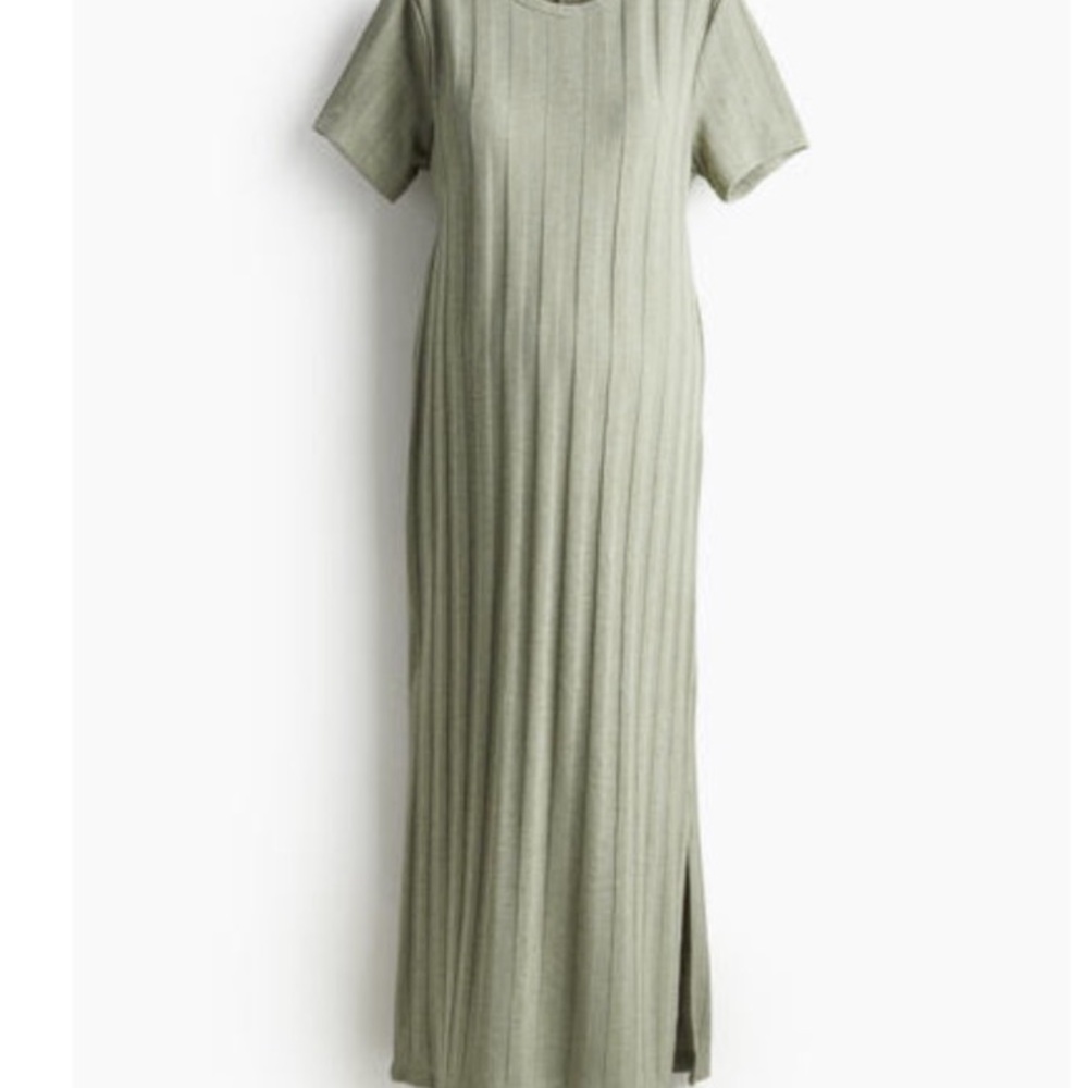 Casual Olive Green Short-Sleeve Ribbed Maxi Dress